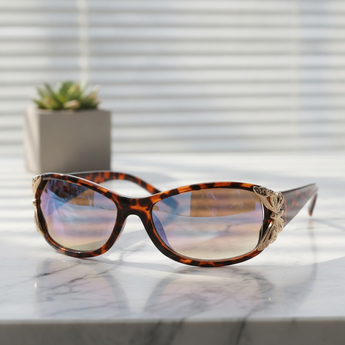 Lunettes De Soleil Papillon Irisées Tendance - Modèle Demi